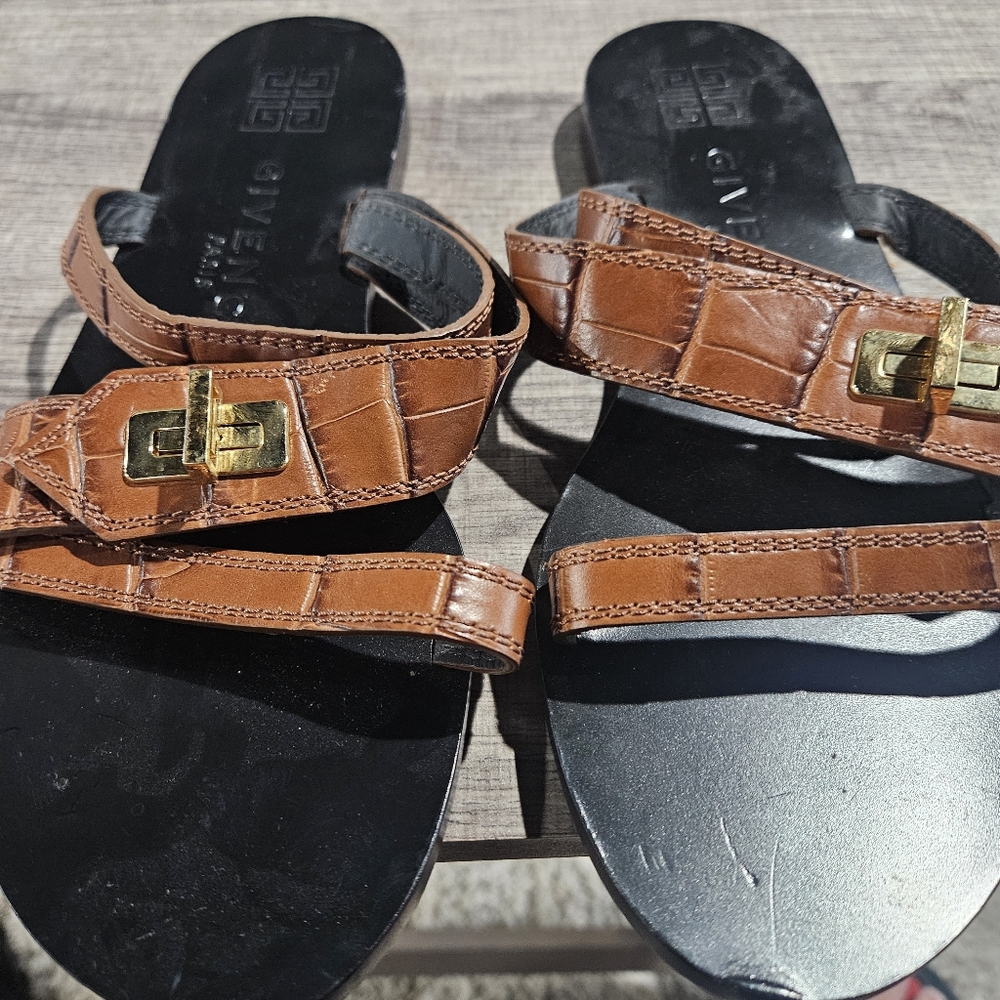Women Givenchy Tan Leather Sandals with Gold Accents Size 40